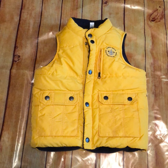 GAP Other - Boys reversible gap vest size 5 toddler
